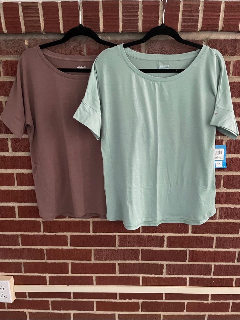 Columbia Women's Short Sleeve Scoop Neck Tees - Sage Green & Mauve